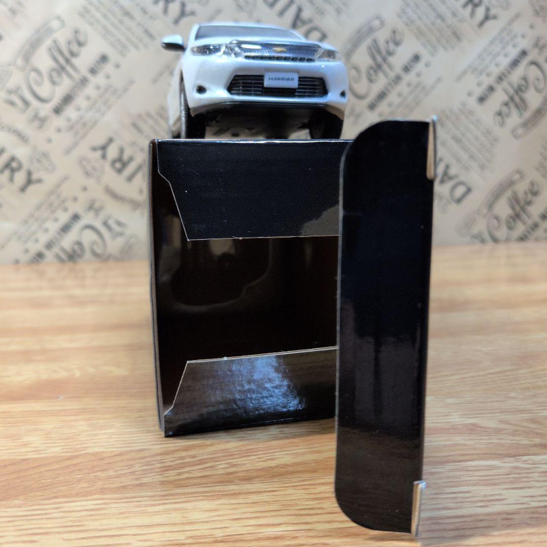 トヨタ ハリアー カラーサンプル ホワイトパールクリスタルシャイン 1/30