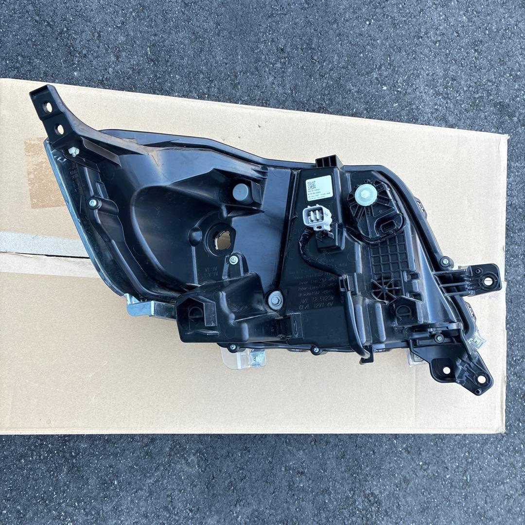 スズキ　スペーシアMK53S 左ヘッドライト