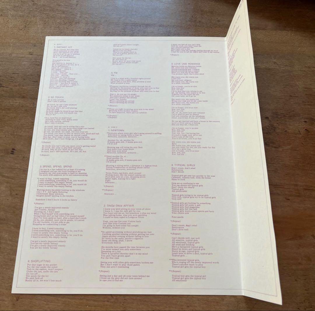 the slits Cut スリッツ　カット