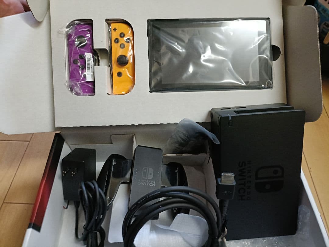 【完品専用ケース付き】Nintendo Switch 本体ネオンパープルオレンジ