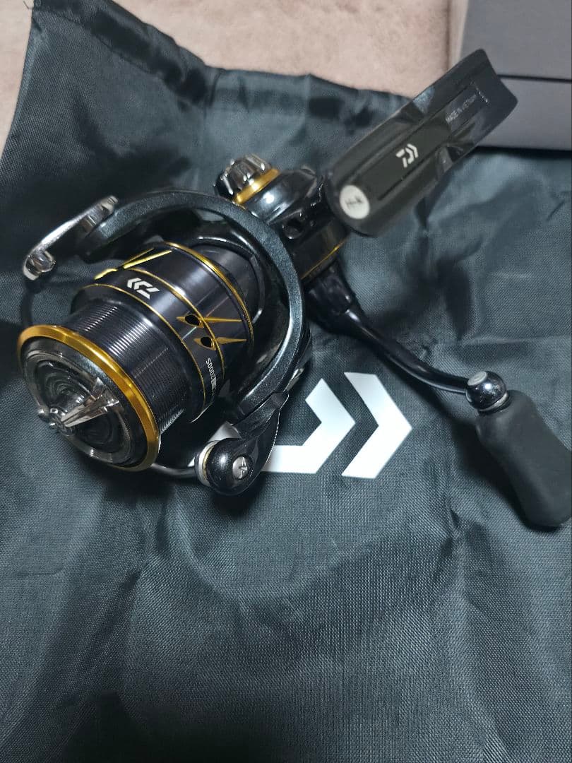 Daiwa CALDIA FC LT 2000S リール