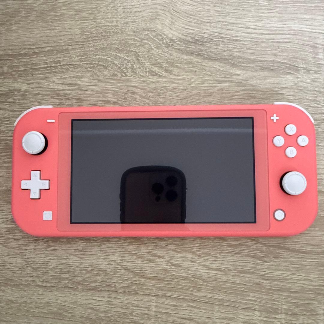 Nintendo Switch LITE コーラル