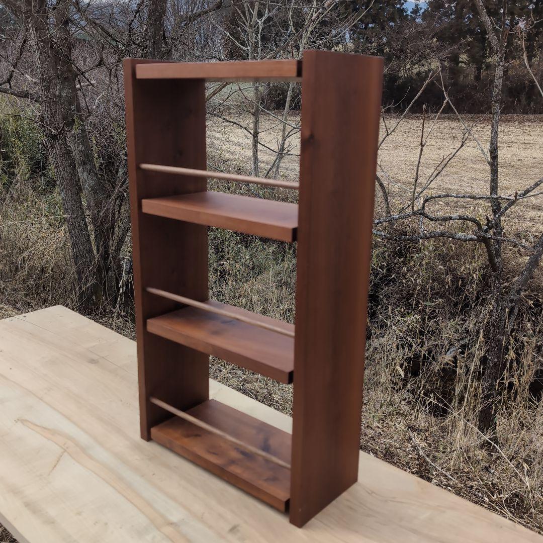 文庫本ラック　桜の古板の味わい