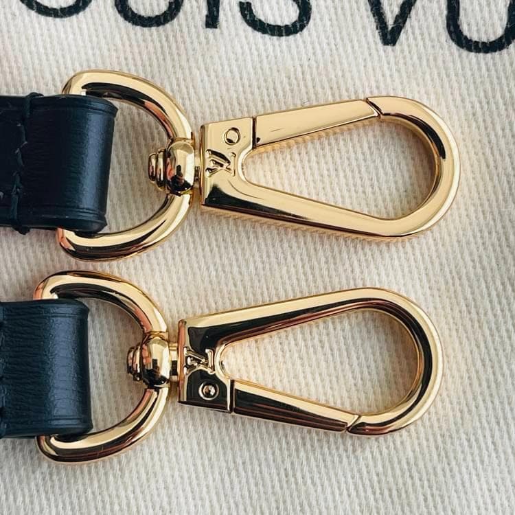 円筒型ショルダーバッグ