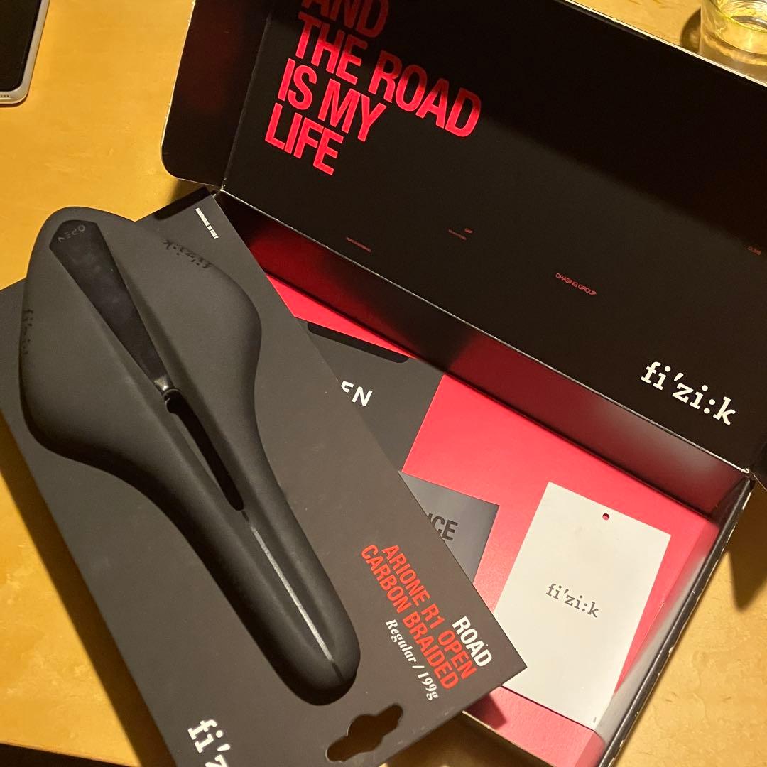 fi’zi:k arione R1 OPEN フィジーク　アリオネ　R1