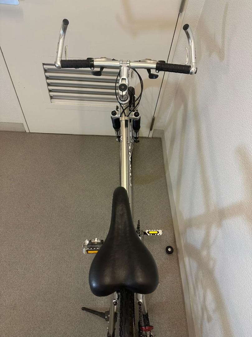 ＧＩＡＮＴ ＡＴＸ８４０ジャイアント超軽量アルミフレーム２６型ＭＴＢスポーツ車両