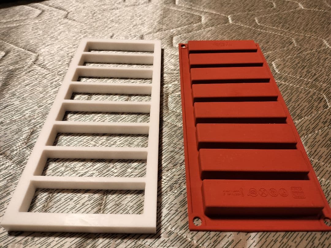 【ほぼ未使用】シリコマート SF184 シリコン型８枚＋特注テフロンの型