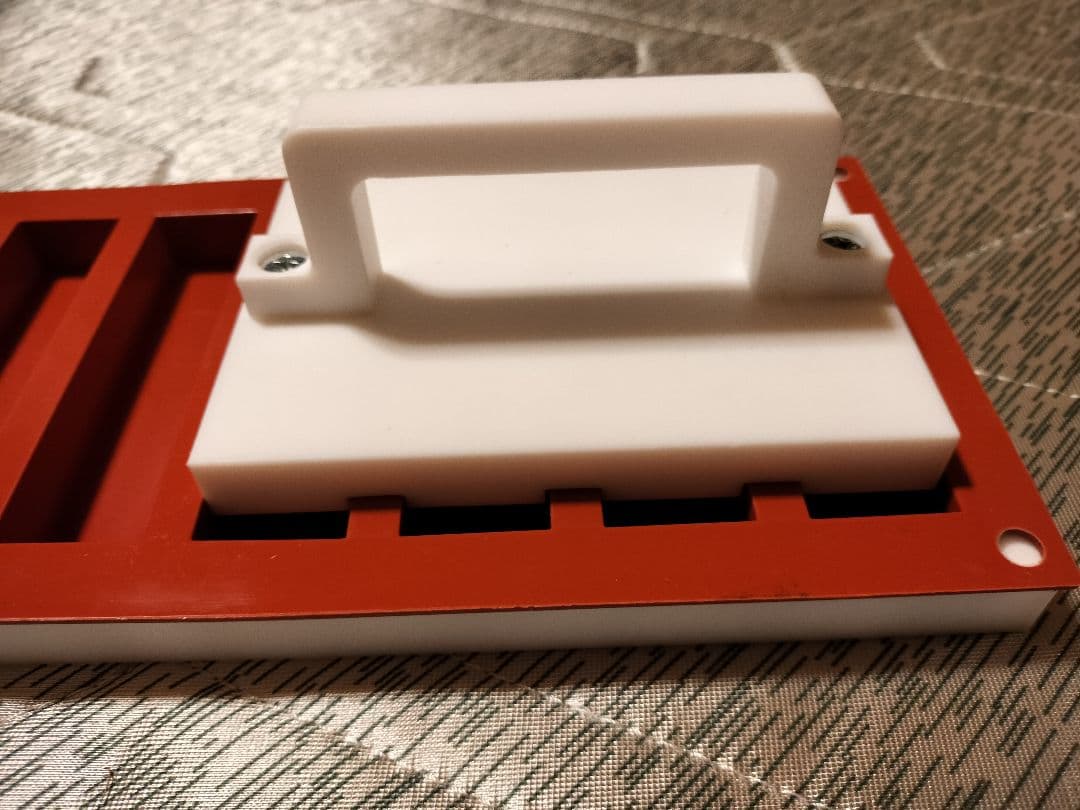 【ほぼ未使用】シリコマート SF184 シリコン型８枚＋特注テフロンの型