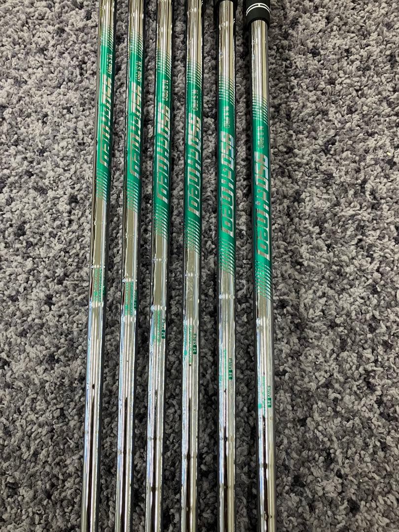 スリクソンZXi7 6本　5i〜PW NS 950GHneo R