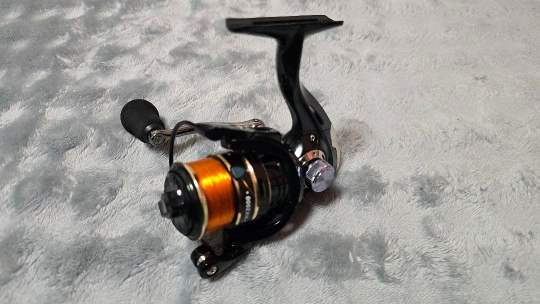 スピニングリール メーカー不明2000×3 2500×1 【販売中止含む】4台