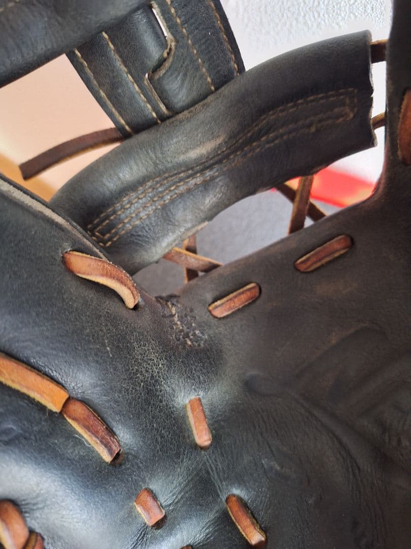 ディークエスト　硬式内野用グローブ