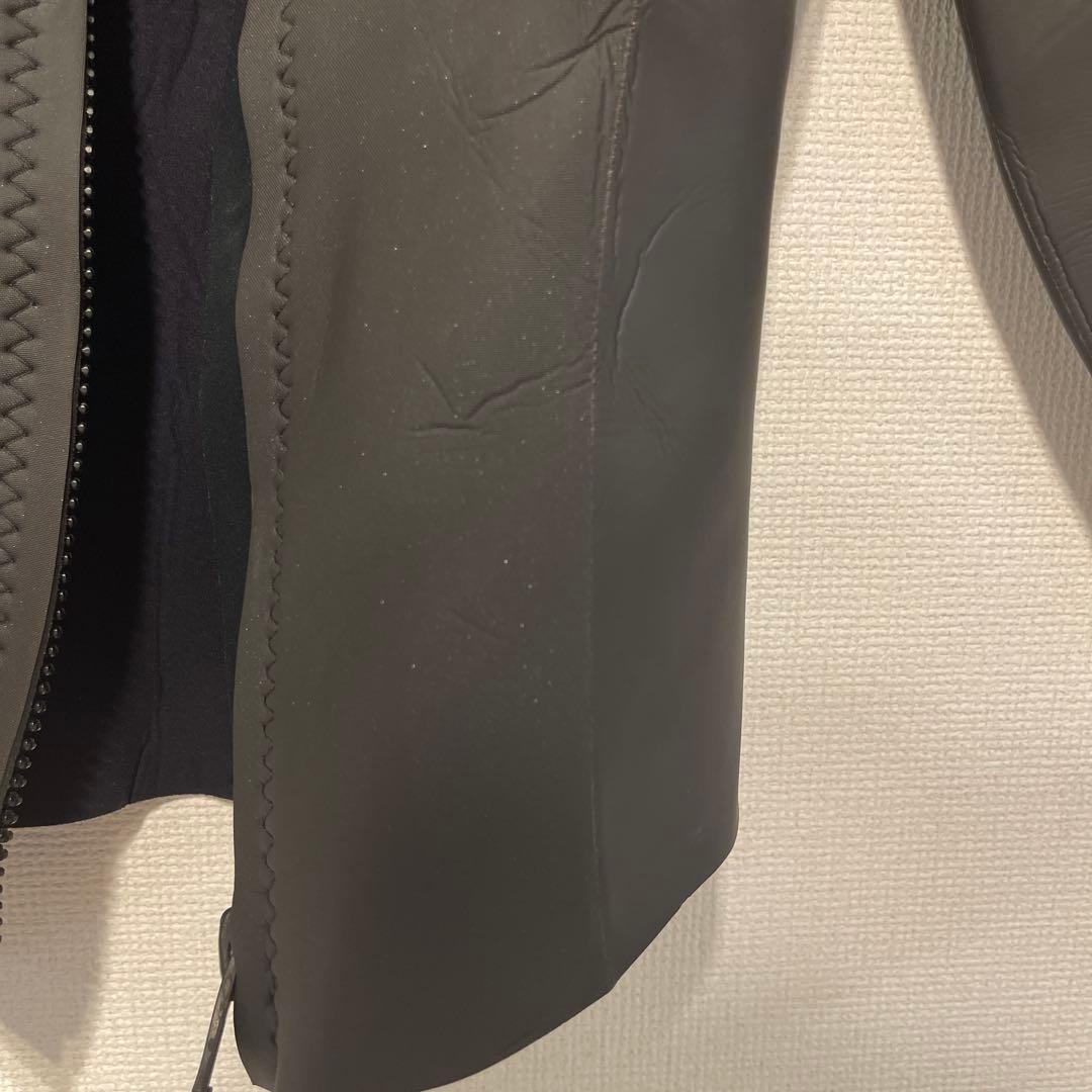 RASH 黒フルジップ タッパー　Lサイズ