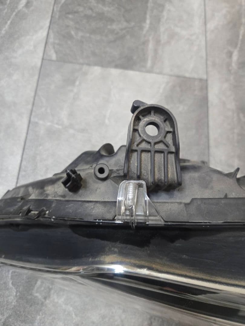 KC2　ホンダ　レジェンド　前期　ヘッドライト　助手席側