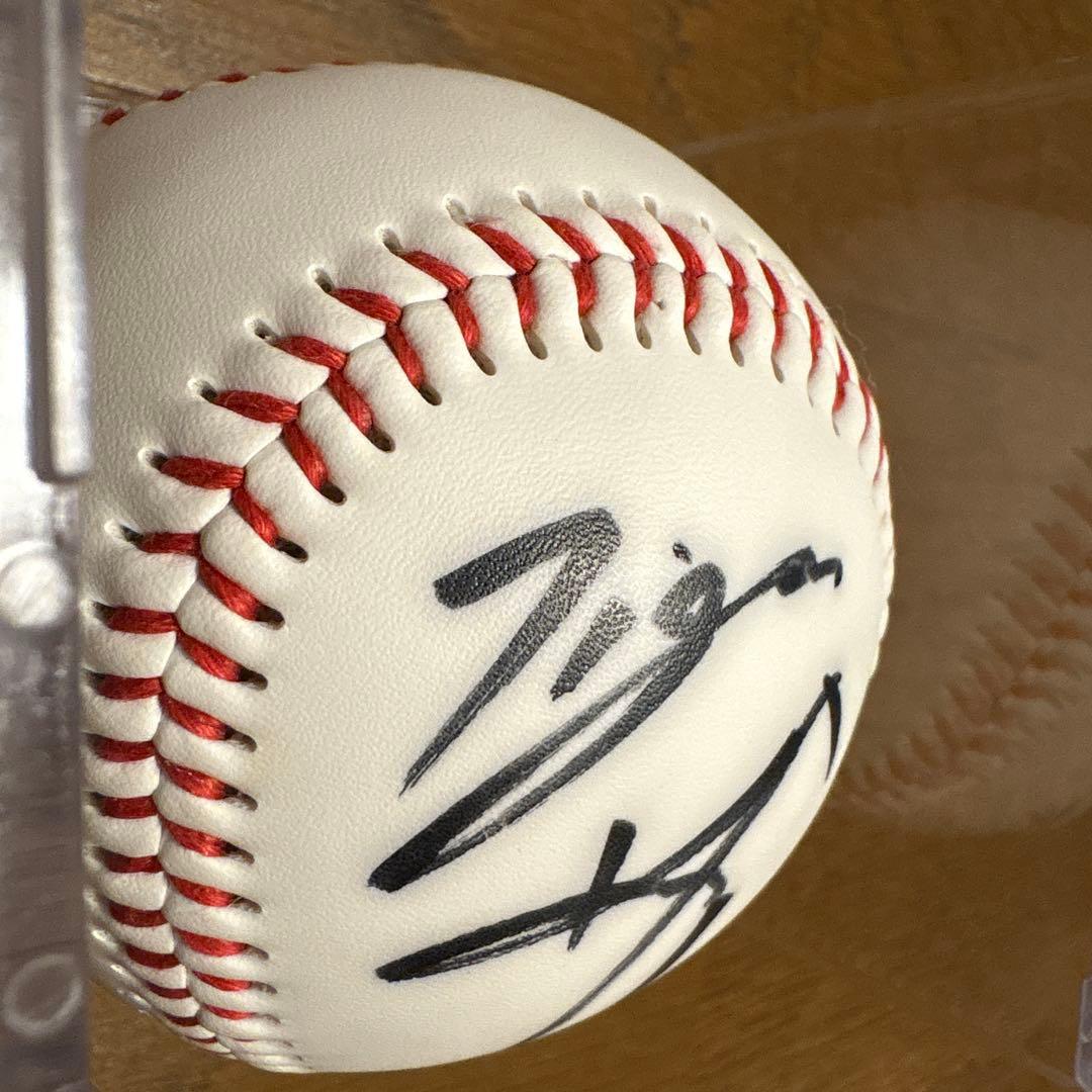 近本光司 直筆サインボール（ケース入り）