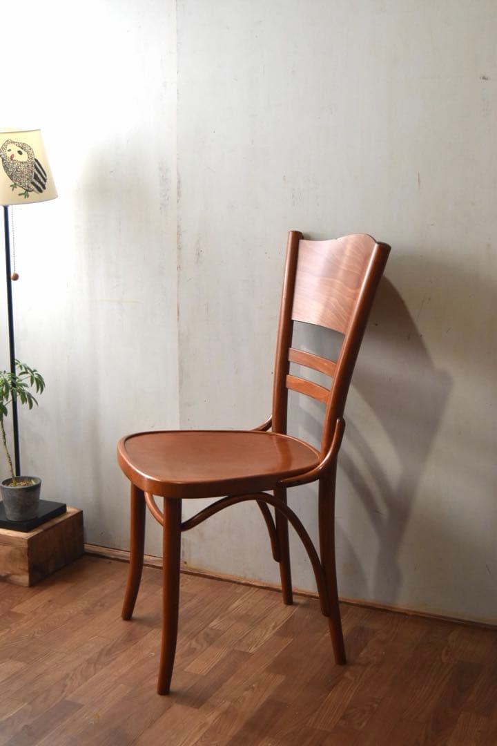 Bentwood chair ②