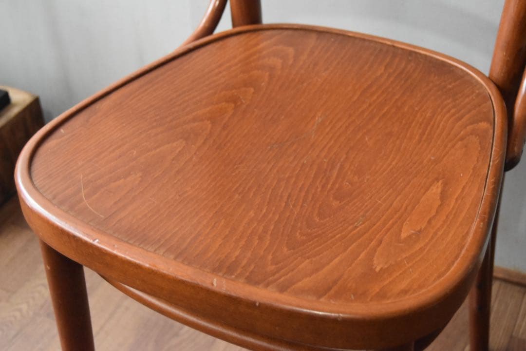 Bentwood chair ②