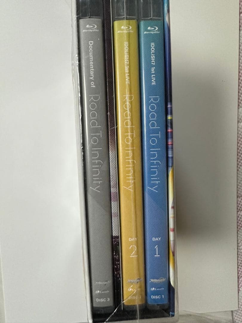 特典缶バッジ12個付き　アイナナ 1st Live Blu-ray Box