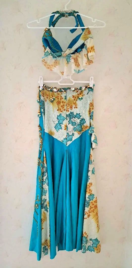 今だけ!! 花柄×ターコイズ ビーズ装飾 ベリーダンス衣装