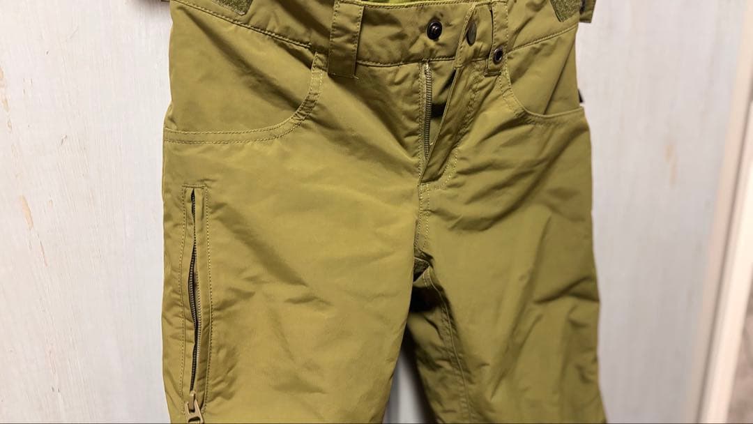 Burton スノーボードウェア上下　子ども用 120〜