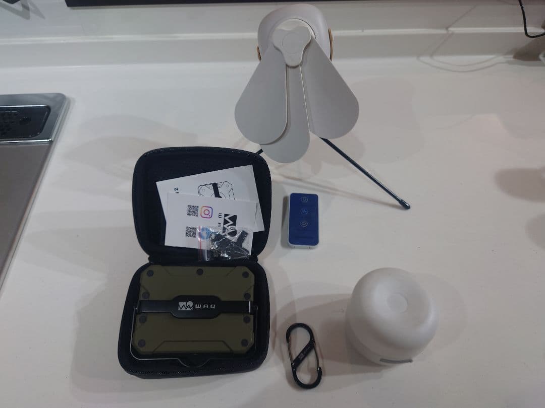 WAQ LEDランタン　オリーブ　ランタン付きファン