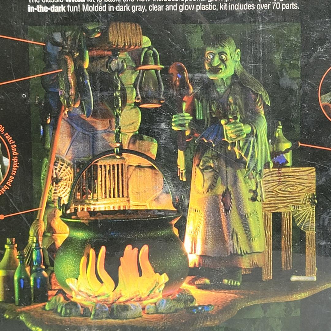 POLAR LIGHTS Witch Glow Model Kit 未開封