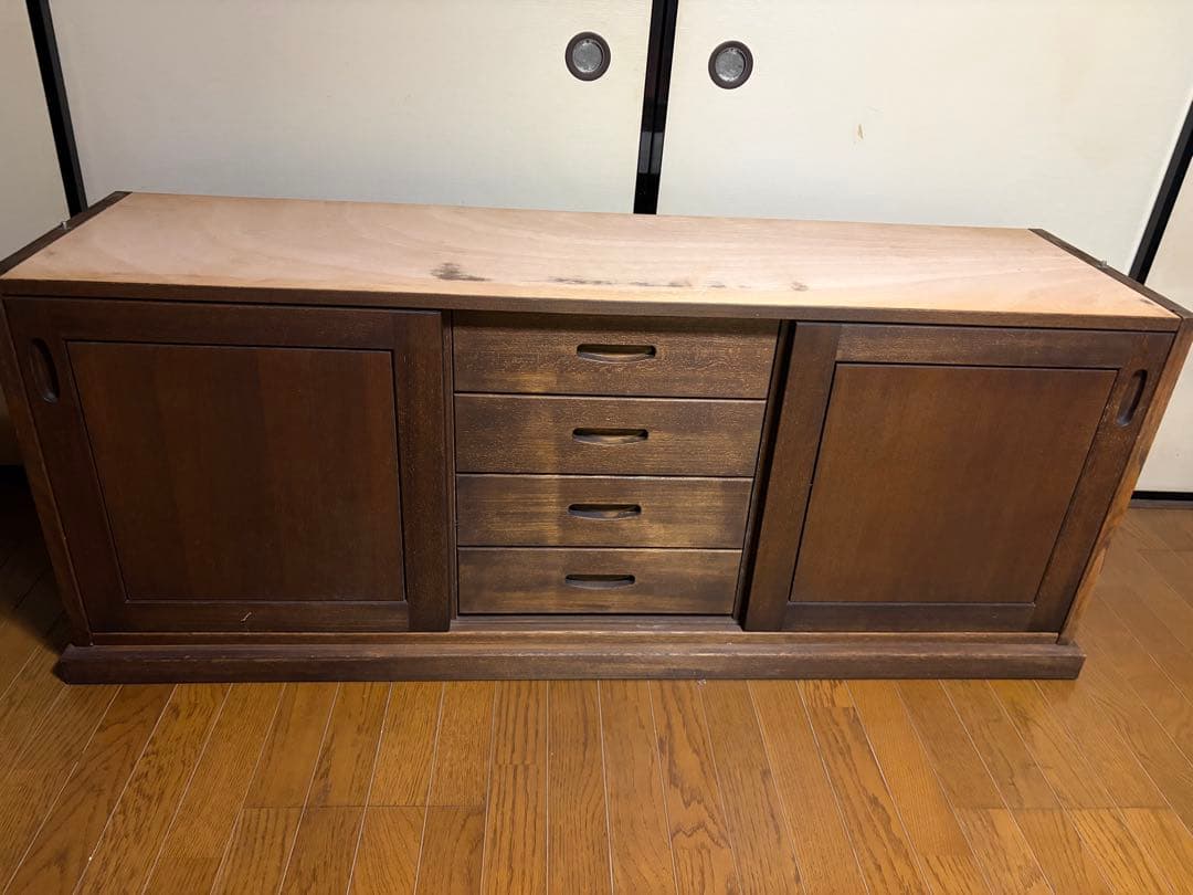 木製ディスプレイキャビネット　食器棚