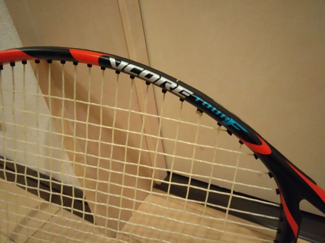 新品同様！YONEX VCORE Tour F97 硬式用テニスラケット