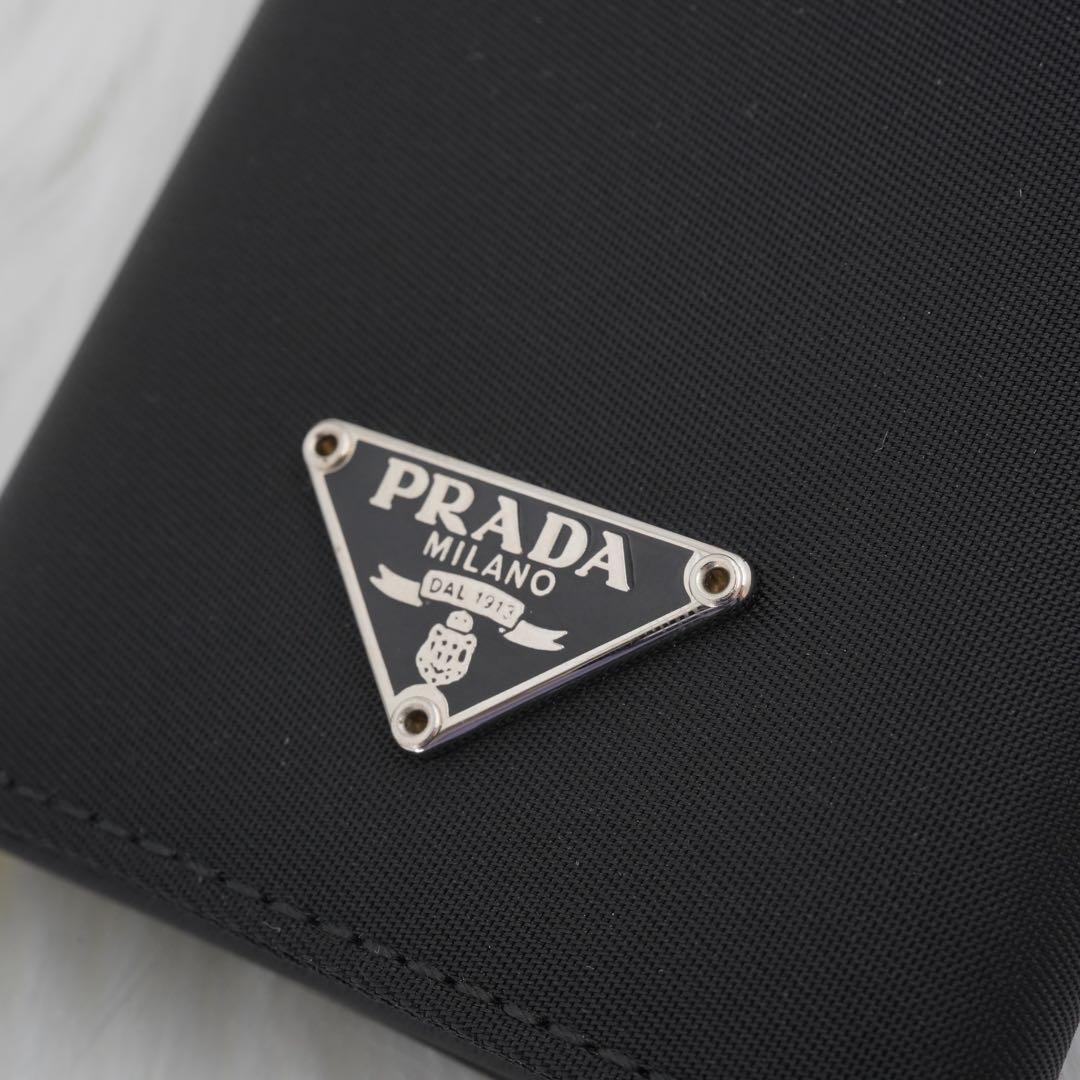 新品未使用品　箱・カード付き　PRADA プラダ　キーケース　三角プレート　黒