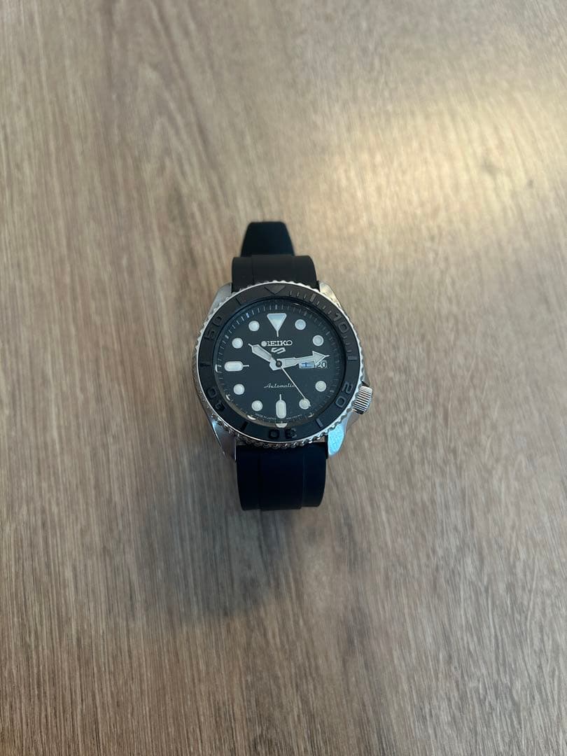 【値下げ】SEIKO ブラック ラバーベルト 時計