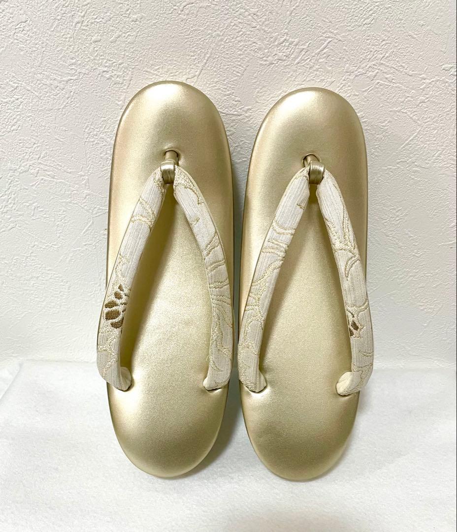 美品　和装用　高級　ハンドバッグ 草履セット　シャンパンゴールド