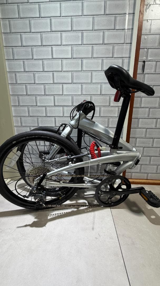 Tern Verge N8 サテンライトシルバ― 折りたたみ 20in 2024