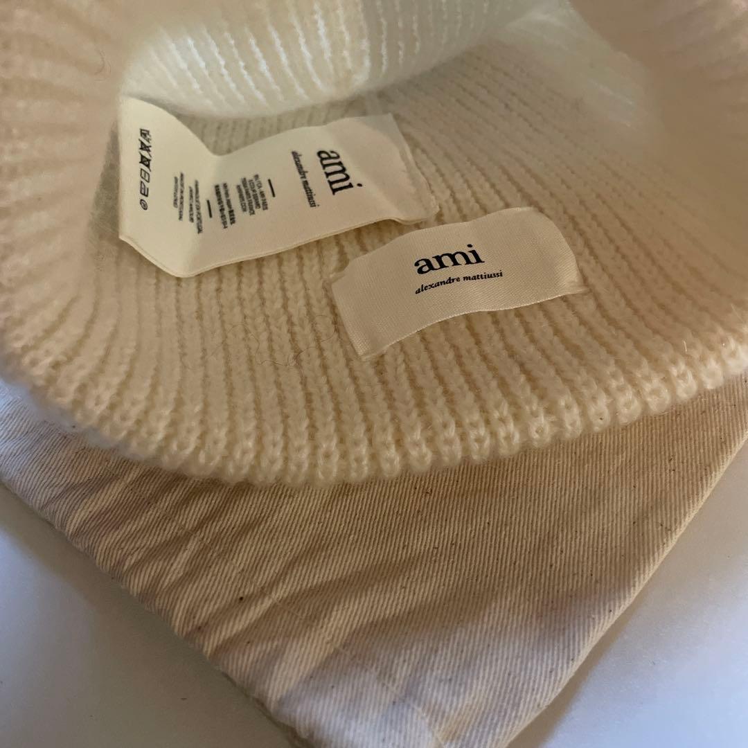 AMI PARIS・アミパリス　ホワイト ニット帽　ビーニー 収納袋付き