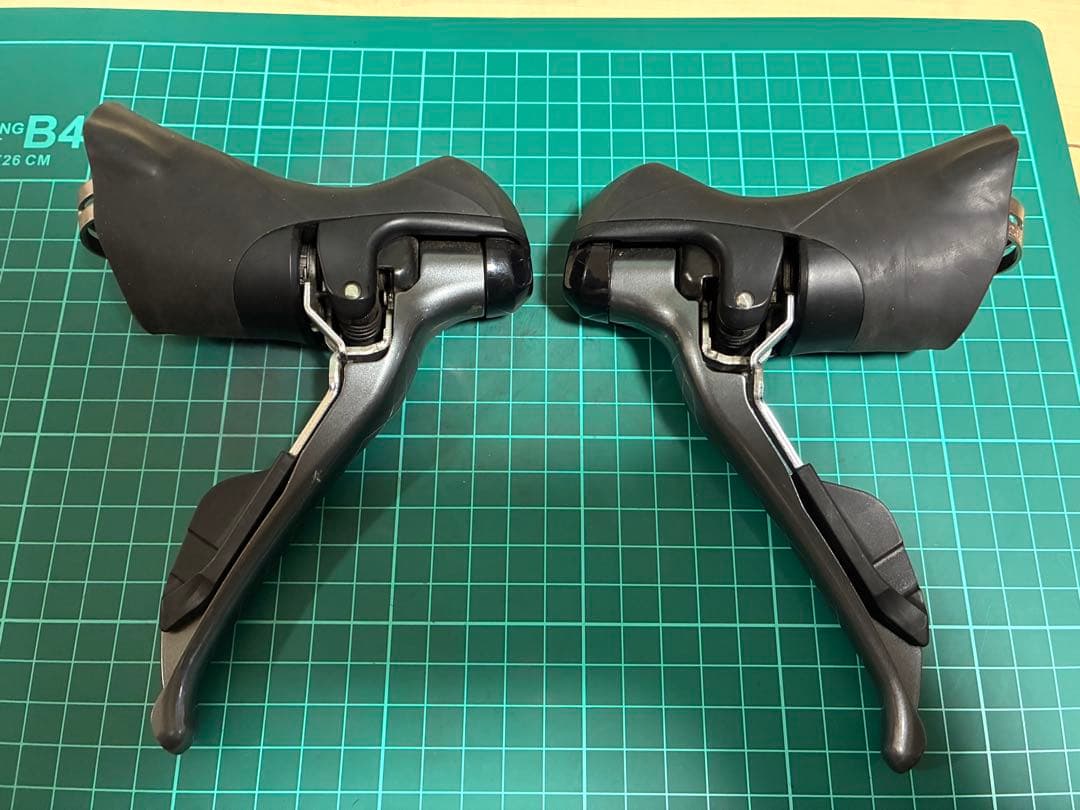 Shimano Claris、ST-R2000 2×8スピード