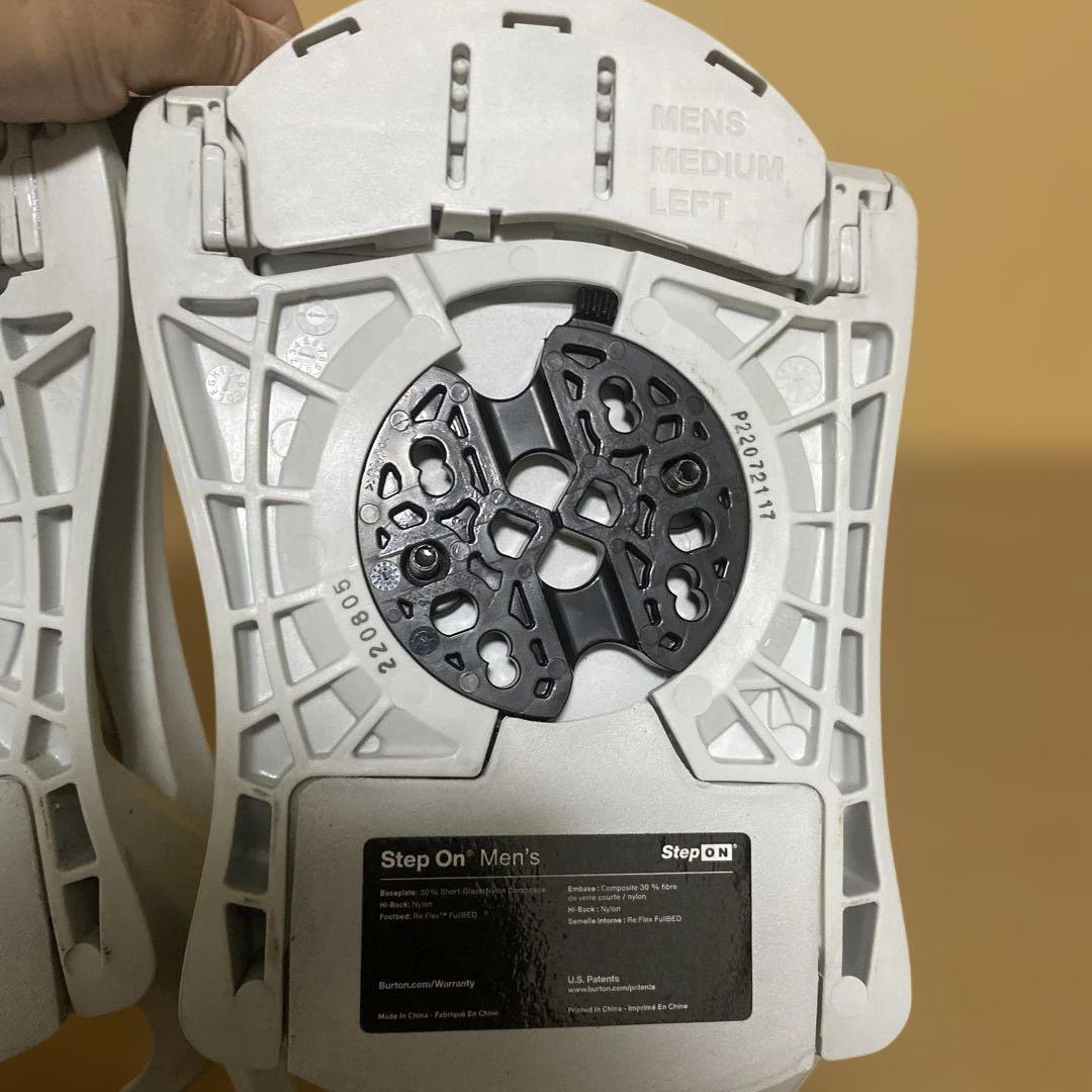 ホワイト スノーボード ビンディング ステップオン