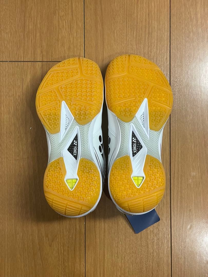 YONEXバドミントンシューズ 25.5cm ワイド 65Z ホワイト/オレンジ