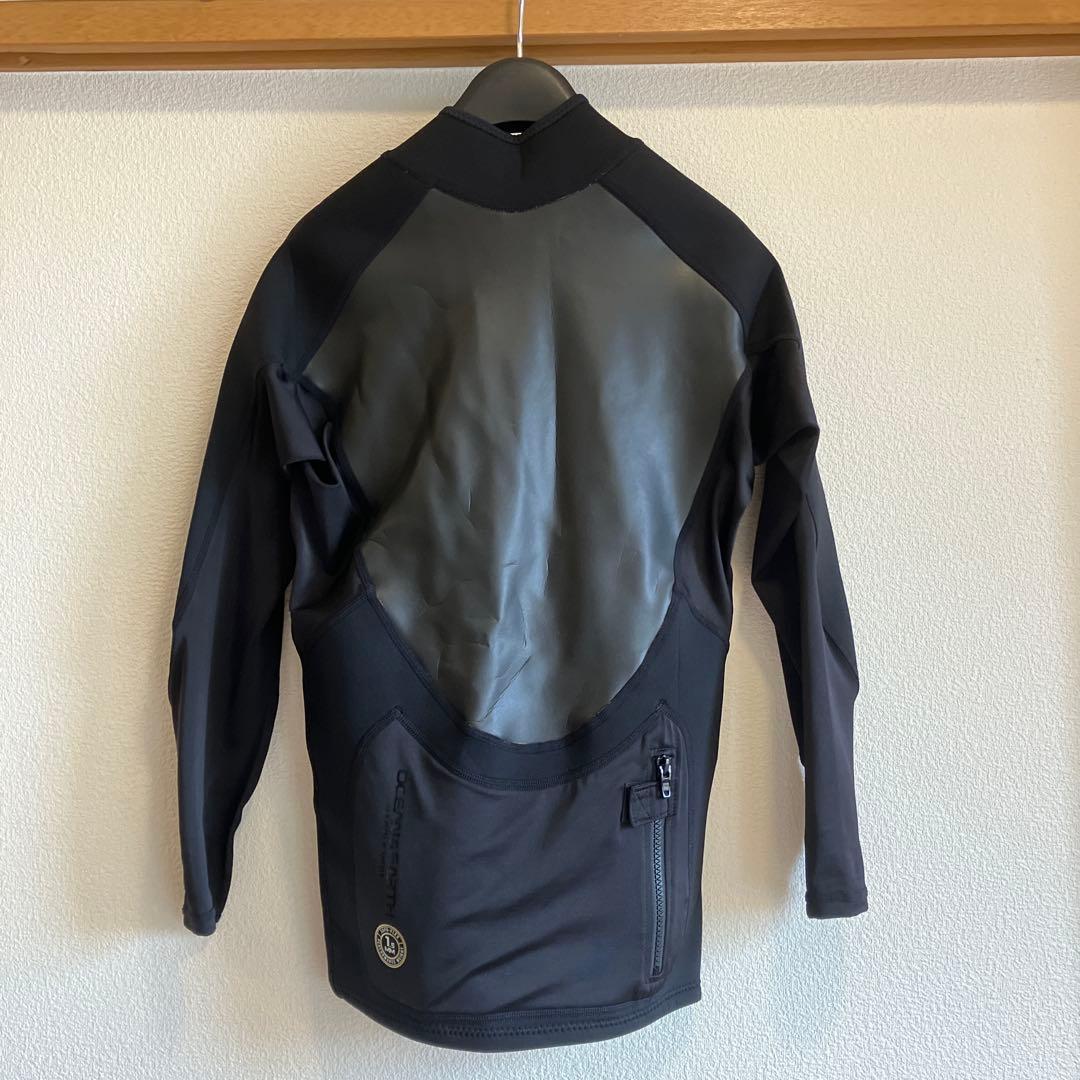 新品　オーシャン&アース　タッパー　M フロントジップ