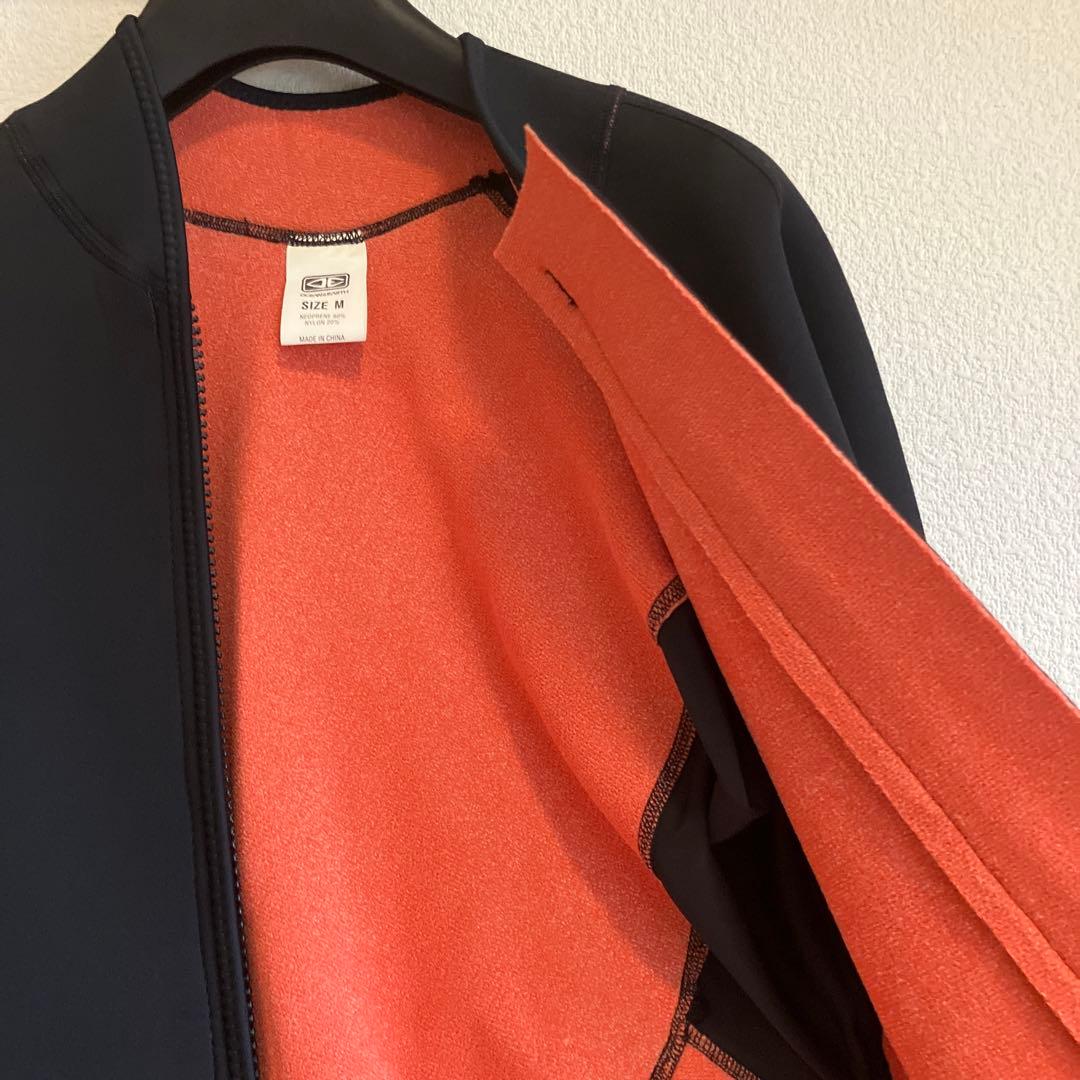 新品　オーシャン&アース　タッパー　M フロントジップ