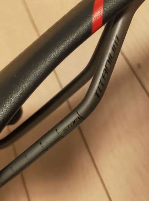 美品 セライタリア SLR チタンレール 142g