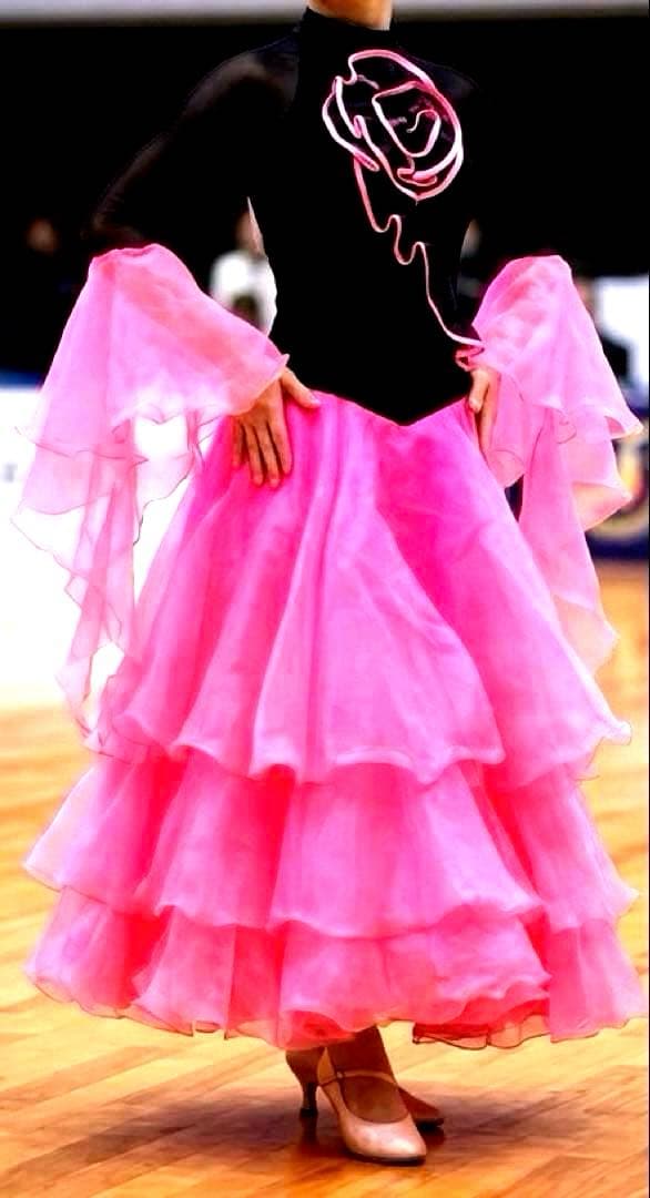 【極美品・着用1回】タカダンス 社交ダンス 正装ドレス（Mサイズ）日本製