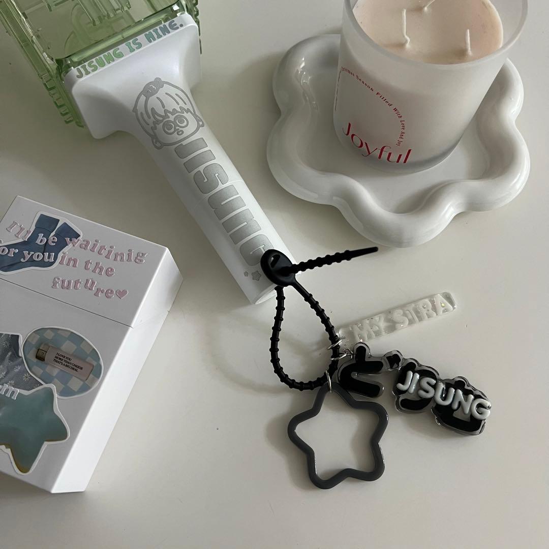 ハンドメイド　キーホルダー　オーダー　ペンライト　トレカケース　アクセサリー