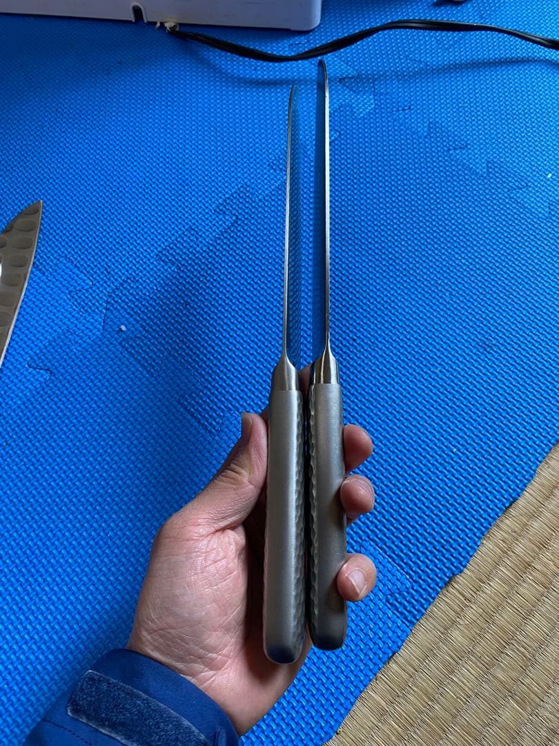 越乃-刃物 , パメッソ三徳包丁 (新品2万ぐらい)