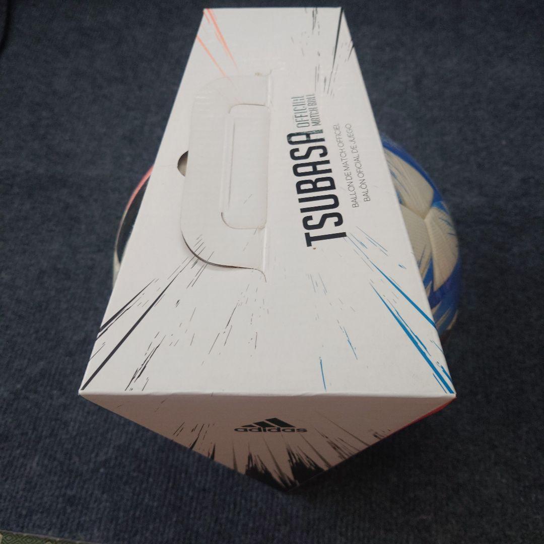 とみー　adidas　TSUBASA 公式試合球 FIFA品質 5号球