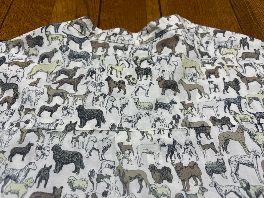 【極美品】Parkes パークス　犬柄 長袖シャツ　日本製　タナローン