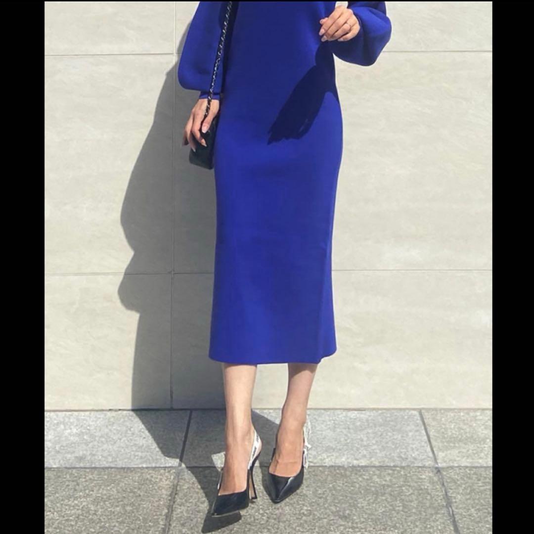 JENNE ボリュームスリーブ　ニットワンピース　ロング　青　ロイヤルブルー　L