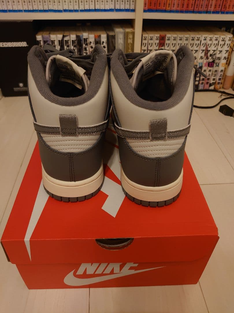 【新品未使用】ナイキ ダンク ハイ SE ビンテージ ライトボーン　27.5