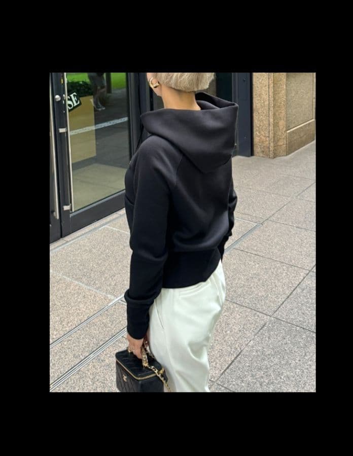 ジェンヌ☆パーカー 日本製美ラインパーカー ☆試着のみ