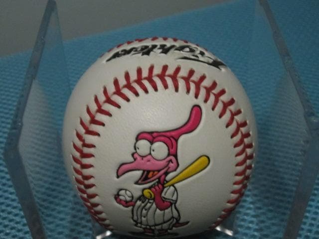 小笠原道大　投げ入れ　投げ込み　サインボール　日本ハム　直筆