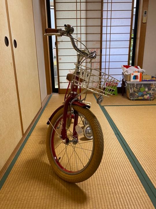 自転車（子供用　補助輪付き）対象年齢8歳ぐらいまで？