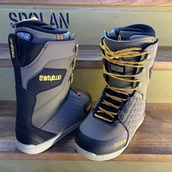 THIRTYTWO 2026 【LASHED BRADSHAW】26.0cm