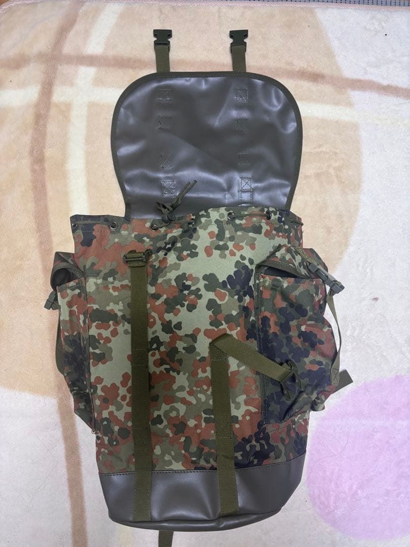 軍幕リュックドイツ連邦軍山岳部マウンテンバックパック現行型30L-ODGREEN